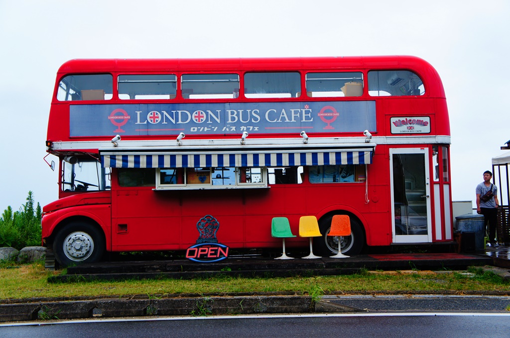糸島でジェラートが食べれるお店 LONDON BUS CAFE（ロンドンバスカフェ）＆旅カフェ
